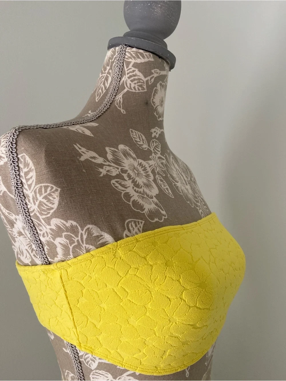 Frankies Bikinis Bandeau Bikini Top Bright Yellow Textured Floral Small